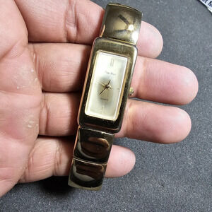 Vintage Pierre Nicol Ladies Quartz bracelet watch Working With Foggy Crystal sol